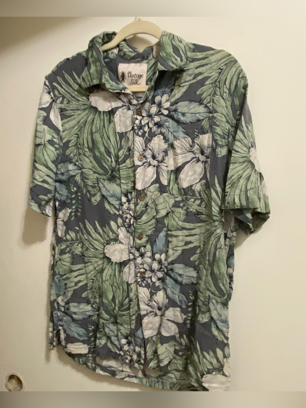 Vintage Silk Brand Mens L Large 46” Shirt Button Down Gray Green Hawaiian Beach